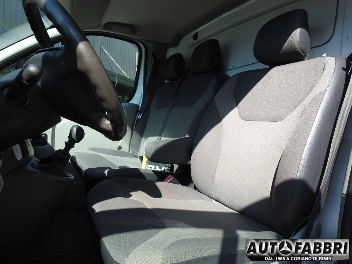 Renault Trafic Furgone T29 2.0 dCi/115 PC-TN Furgone (18)