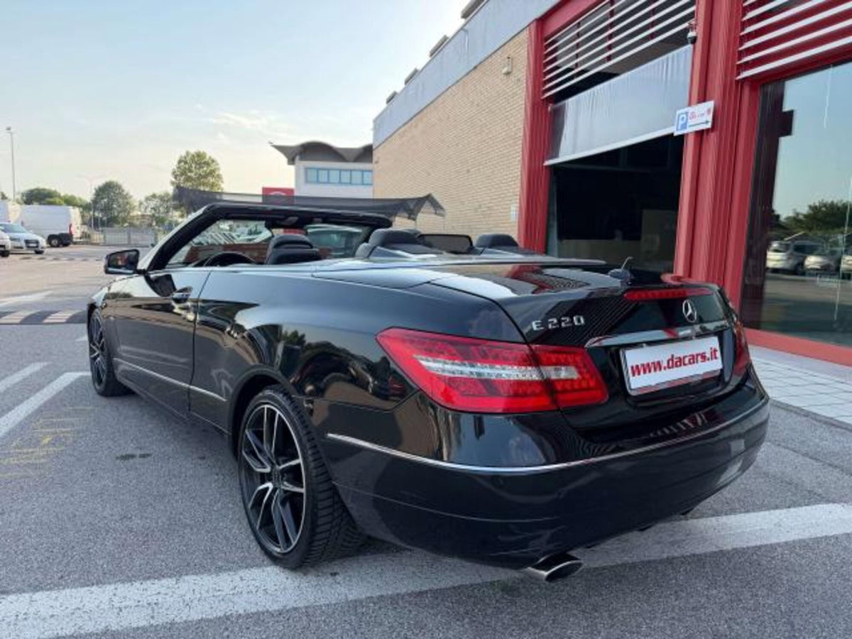 Mercedes-Benz Classe E Cabrio 220 CDI Cabrio BlueEFFICIENCY Avantgarde (5)
