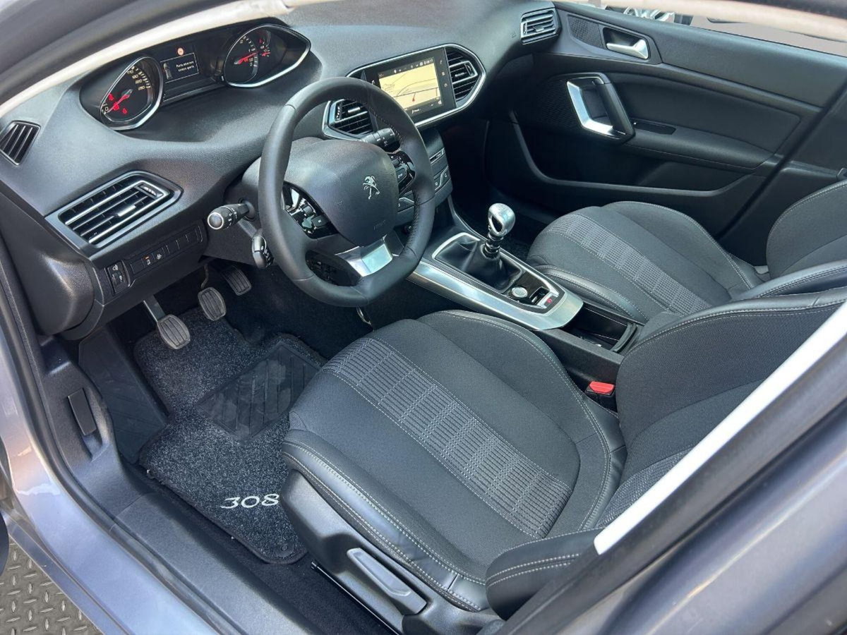 Peugeot 308 BlueHDi 130 S&S EAT8 GT Line (10)