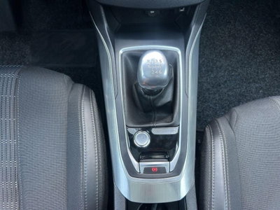 Peugeot 308 BlueHDi 130 S&S EAT8 GT Line (16)