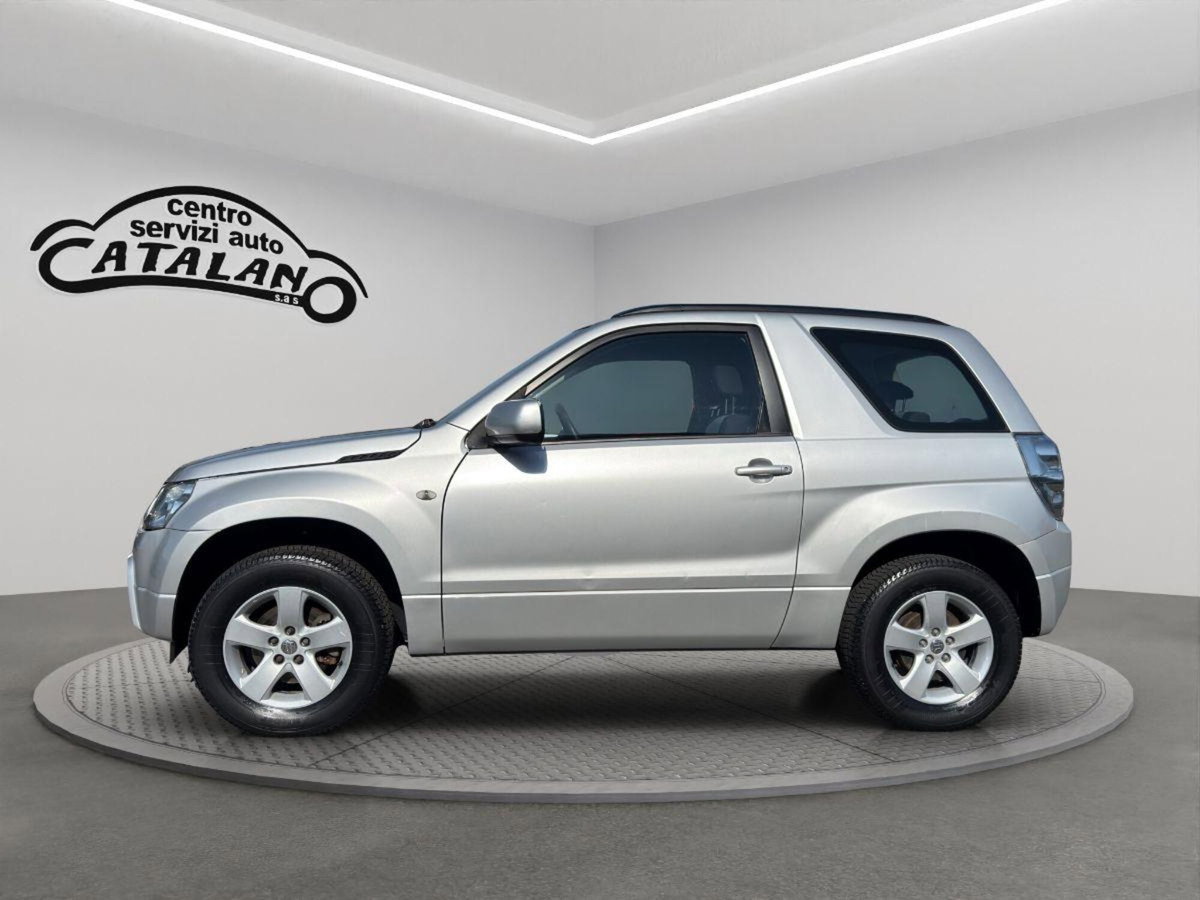 Suzuki Grand Vitara 1.9 DDiS 3 porte Offroad (2)