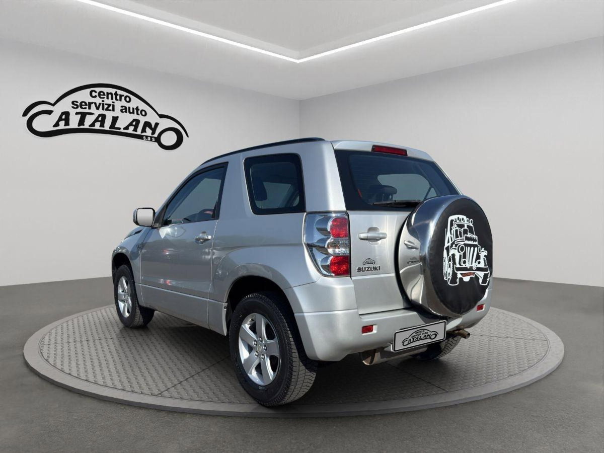 Suzuki Grand Vitara 1.9 DDiS 3 porte Offroad (3)