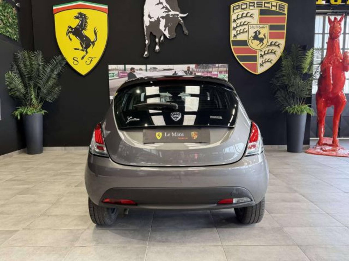 Lancia Ypsilon 1.0 FireFly 5 porte S&S Hybrid Gold Plus (6)
