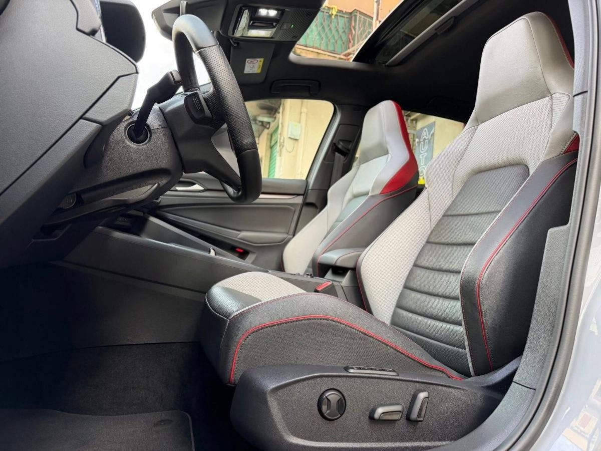 Volkswagen Golf GTI Performance 2.0 245 CV TSI 5p. BMT (14)