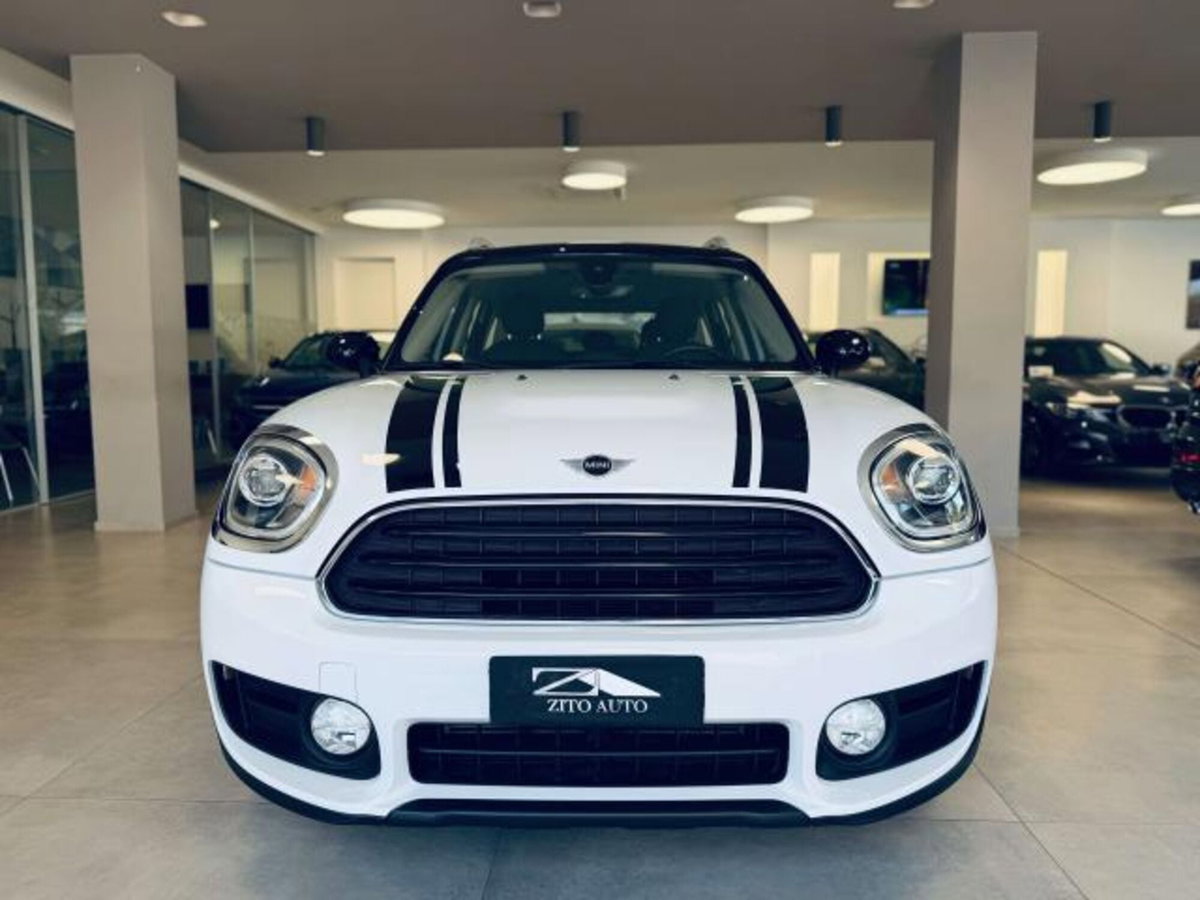 MINI Mini Countryman 2.0 Cooper D Essential Countryman (2)