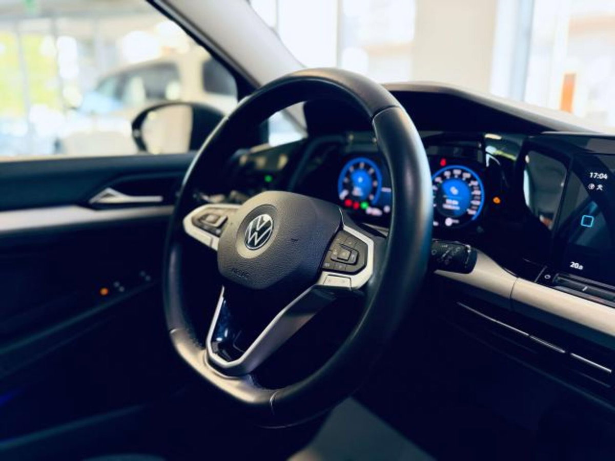 Volkswagen Golf Variant 2.0 tdi Life 115cv (12)