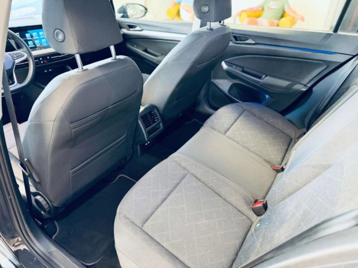 Volkswagen Golf Variant 2.0 tdi Life 115cv (9)