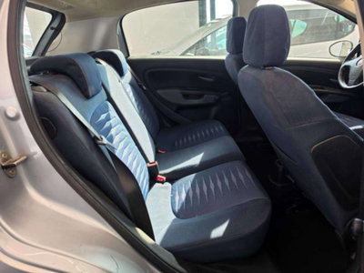 Fiat Grande Punto 1.4 5 porte Fun (10)