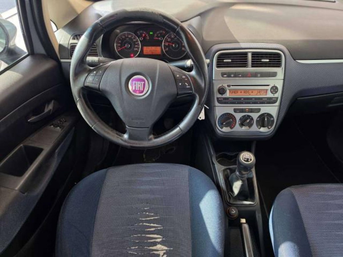 Fiat Grande Punto 1.4 5 porte Fun (11)