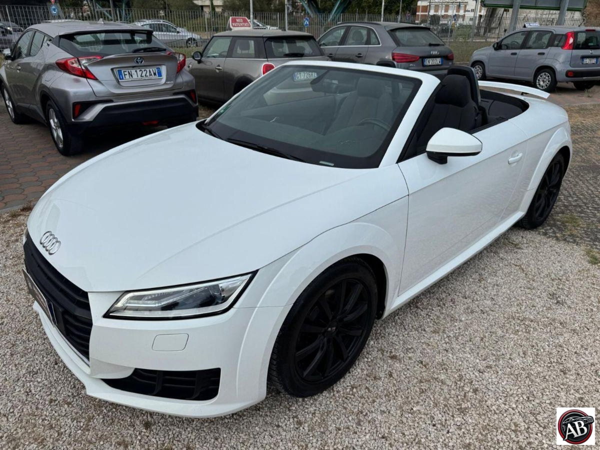 Audi TTS Cabrio TFSI quattro S tronic (2)