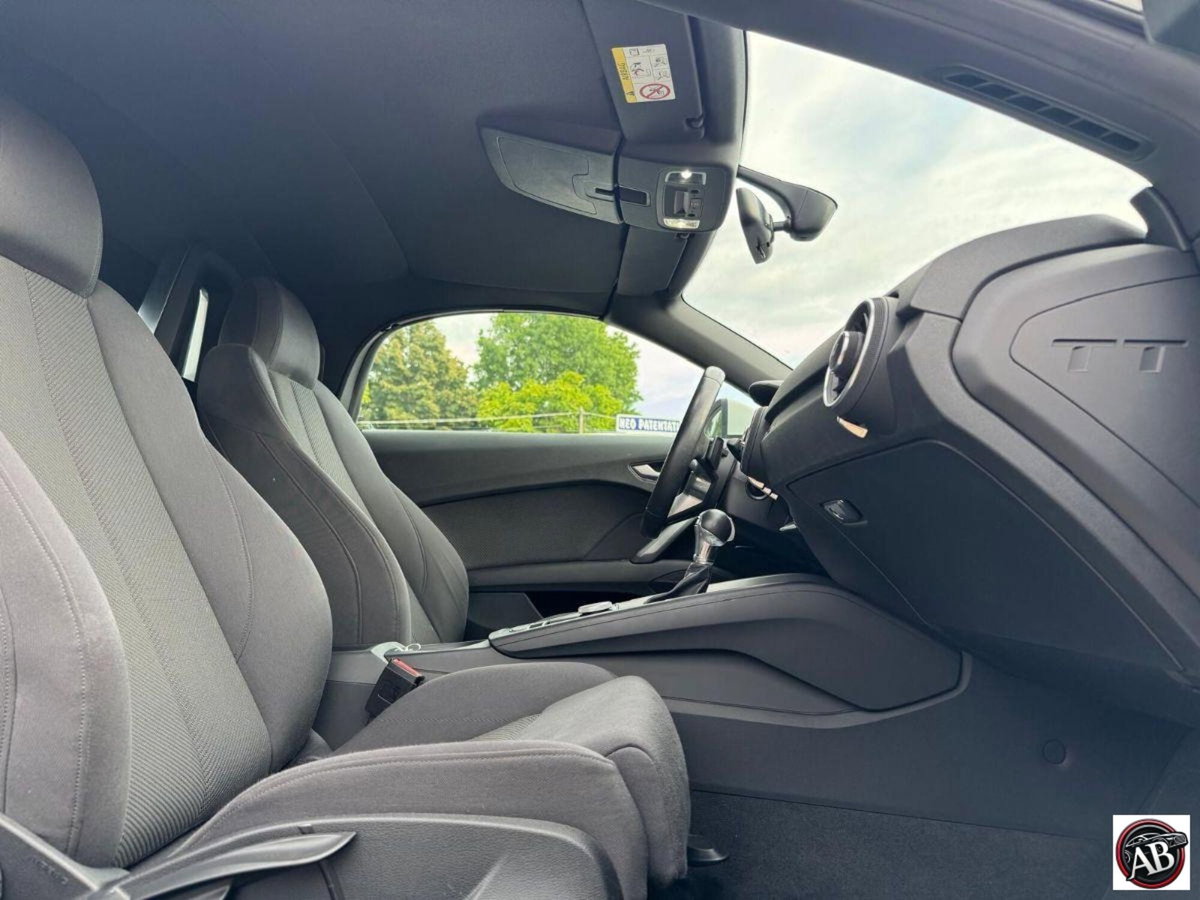 Audi TTS Cabrio TFSI quattro S tronic (20)