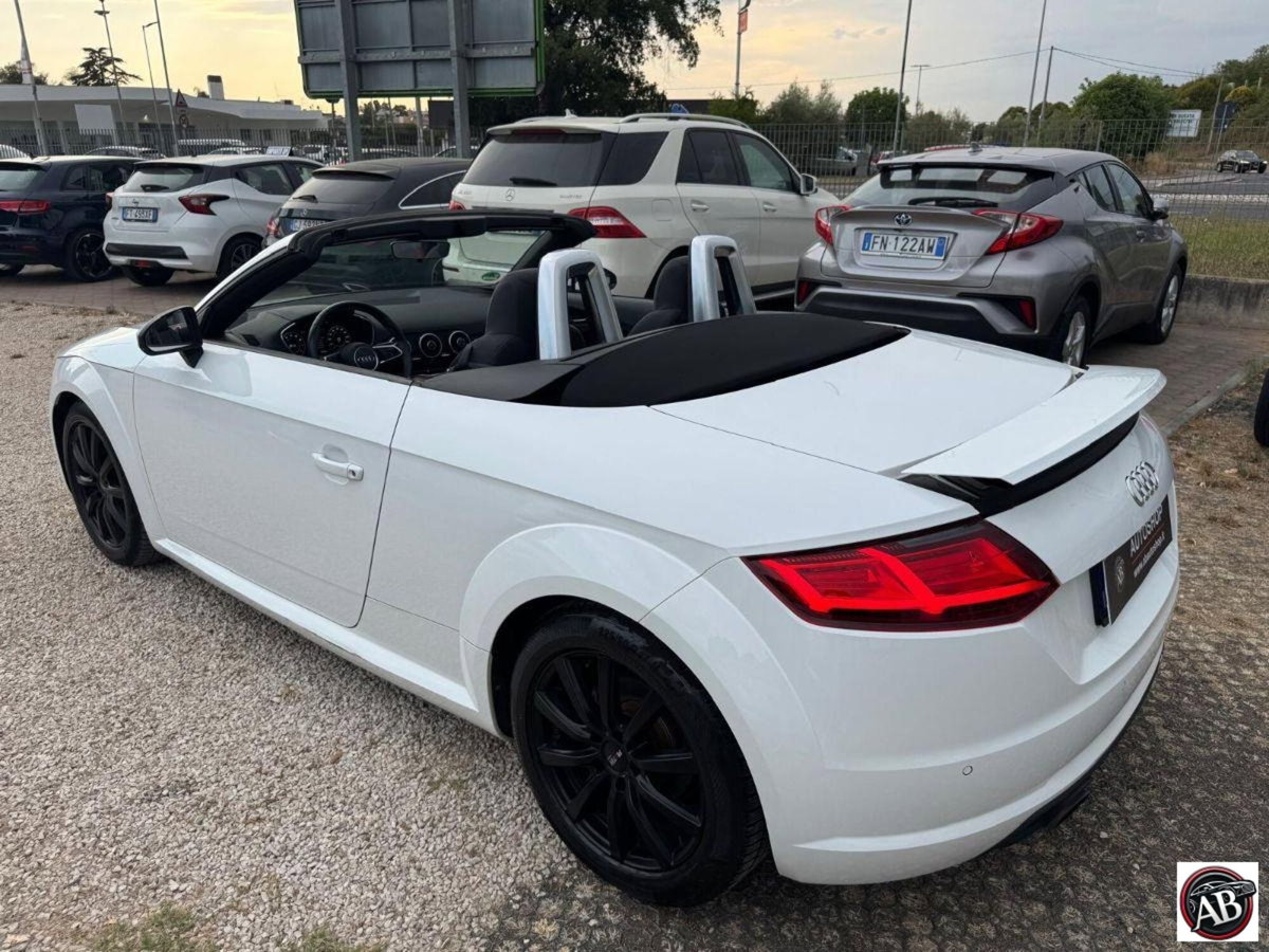 Audi TTS Cabrio TFSI quattro S tronic (5)