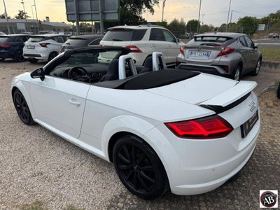 Audi TTS Cabrio TFSI quattro S tronic (5)