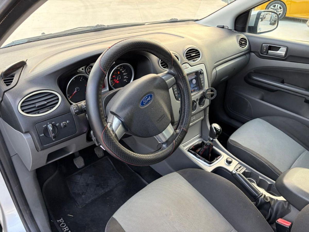 Ford Focus 1.6 TDCi (110CV) 5p. ECOnetic DPF (10)