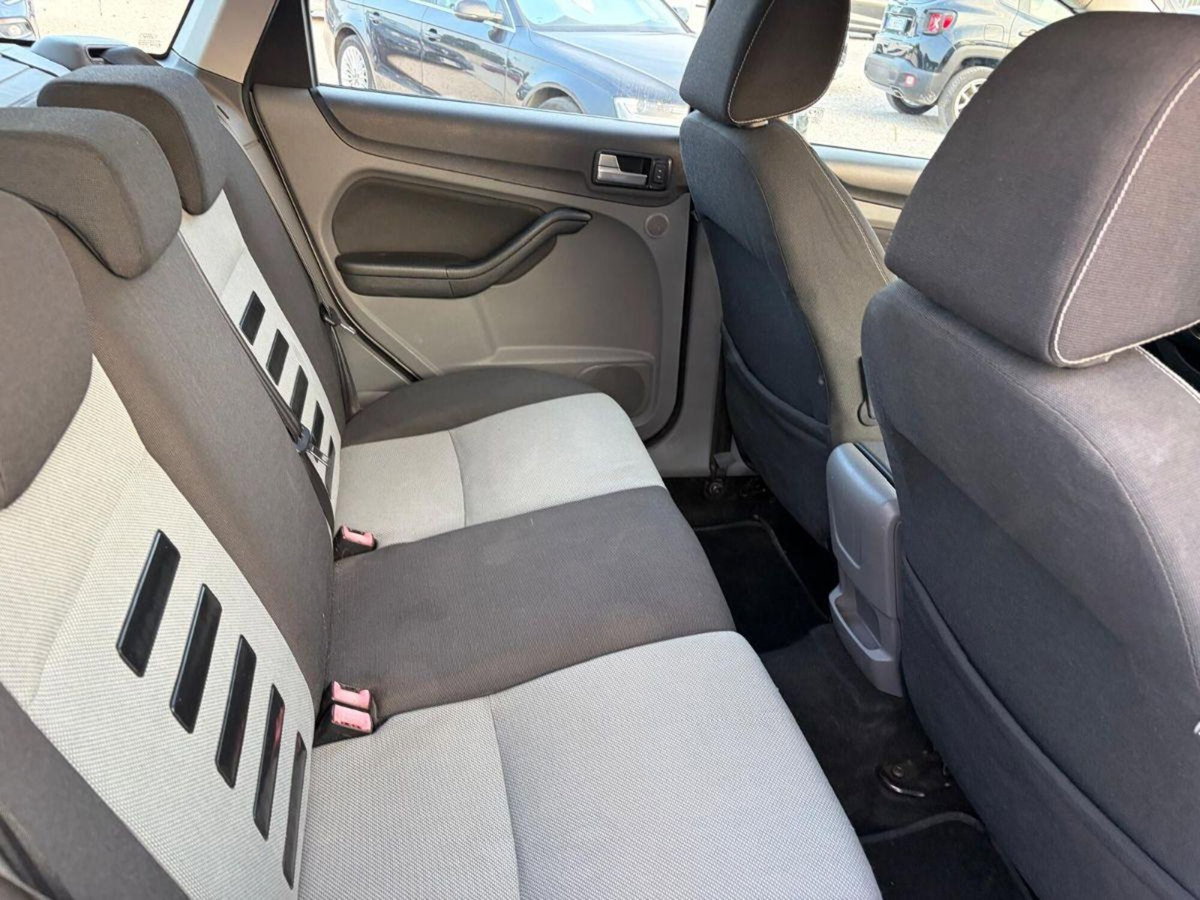 Ford Focus 1.6 TDCi (110CV) 5p. ECOnetic DPF (6)