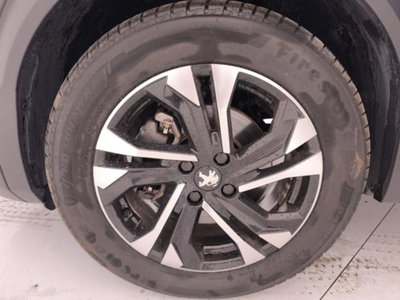 Peugeot 2008 BlueHDi 130 S&S EAT8 GT Pack (9)