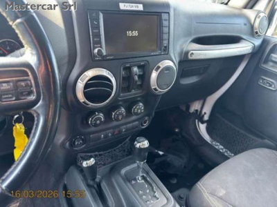 Jeep Wrangler Unlimited 2.8 CRD DPF Rubicon Auto (8)