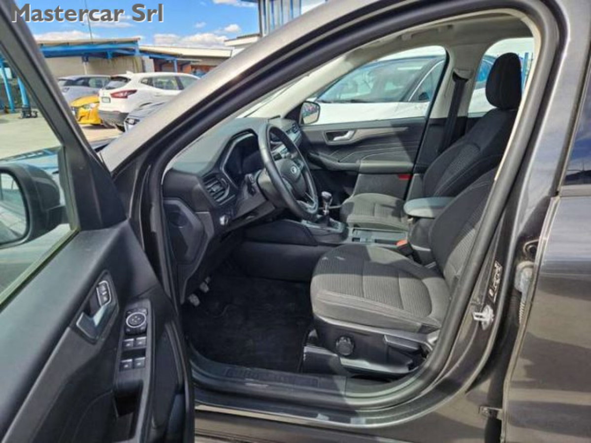 Ford Kuga 2.0 EcoBlue Hybrid 150 CV 2WD Titanium (10)