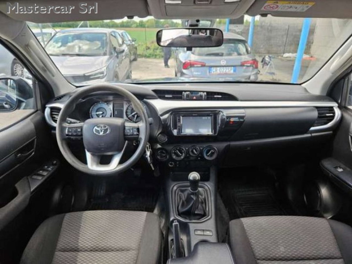 Toyota Hilux 2.D-4D 4WD porte Double Cab Comfort (11)