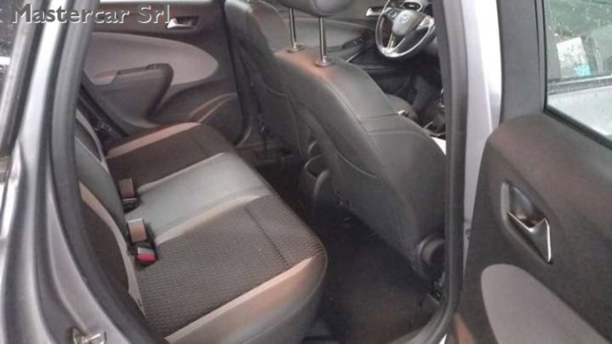 Opel Crossland X 1.2 12V Innovation (9)