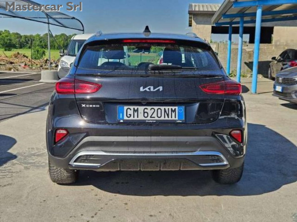 Kia XCeed 1.6 crdi mhev Business 136cv dct (5)