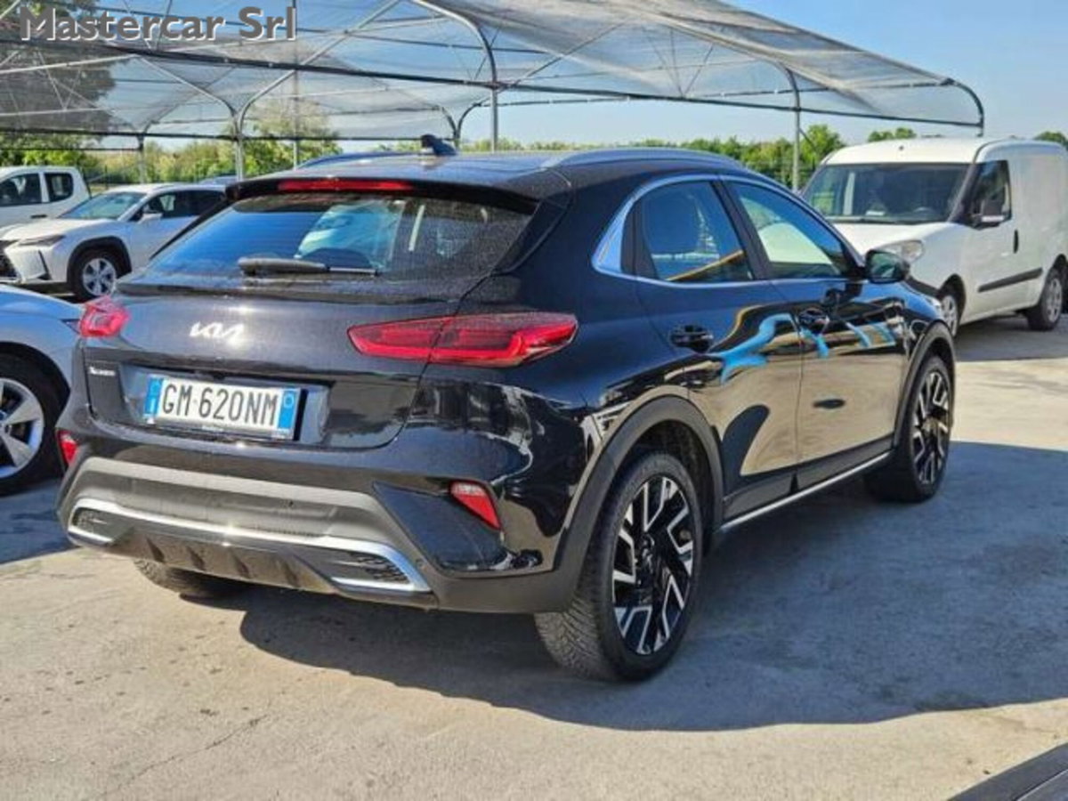 Kia XCeed 1.6 crdi mhev Business 136cv dct (6)