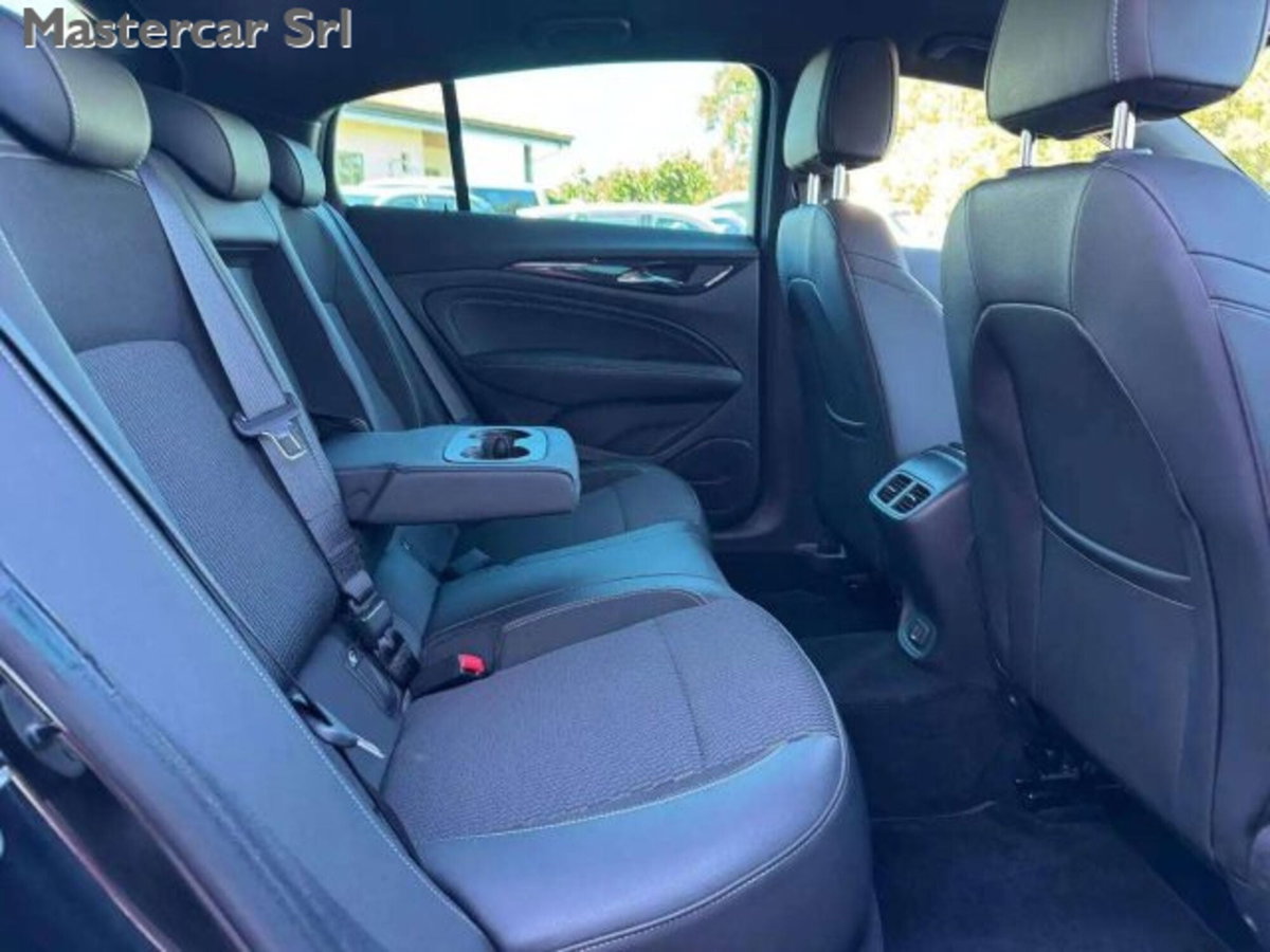 Opel Insignia 2.0 BiTurbo CDTI S&S AWD aut. Grand Sport GSi (15)