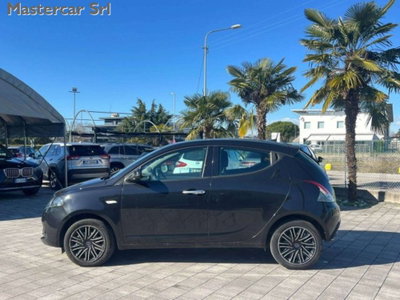 Lancia Ypsilon 1.0 FireFly 5 porte S&S Hybrid Gold Plus (5)