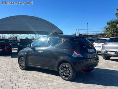 Lancia Ypsilon 1.0 FireFly 5 porte S&S Hybrid Gold Plus (6)