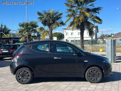 Lancia Ypsilon 1.0 FireFly 5 porte S&S Hybrid Gold Plus (9)