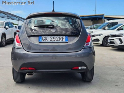 Lancia Ypsilon 1.0 FireFly 5 porte S&S Hybrid Gold Plus (9)