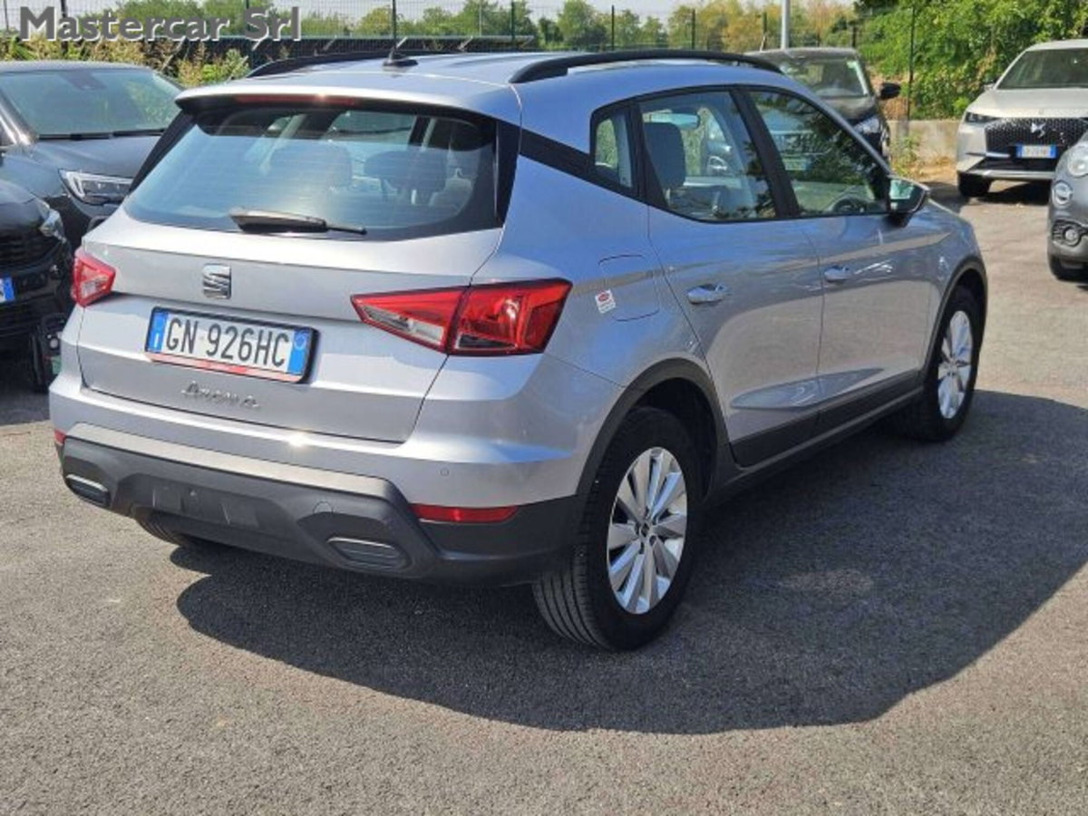 SEAT Arona 1.0 ecotsi Style 95cv (6)