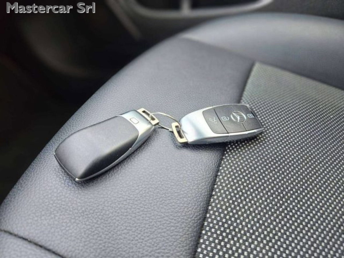 Mercedes-Benz CLA 200 d Business (13)