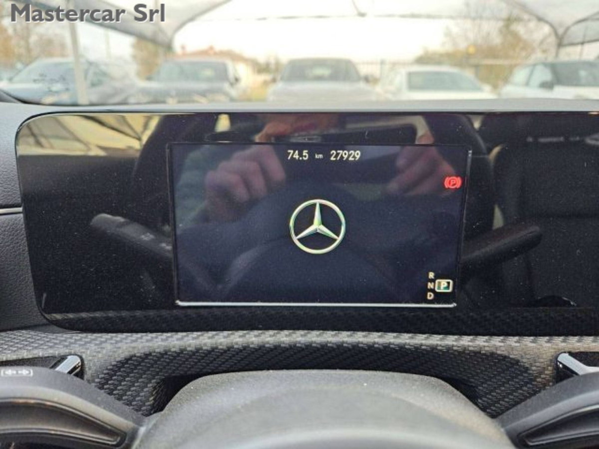 Mercedes-Benz CLA 200 d Business (15)