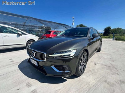 Volvo V60 T8 Recharge AWD Plug-in Hybrid Inscription (2)