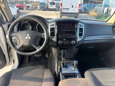 Mitsubishi Pajero 3.2 DI-D 16V aut. 5p. Instyle DPF (12)