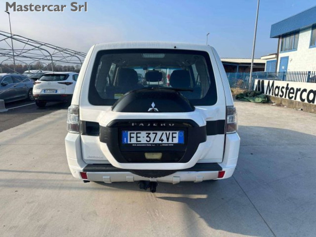 Mitsubishi Pajero 3.2 DI-D 16V aut. 5p. Instyle DPF (5)