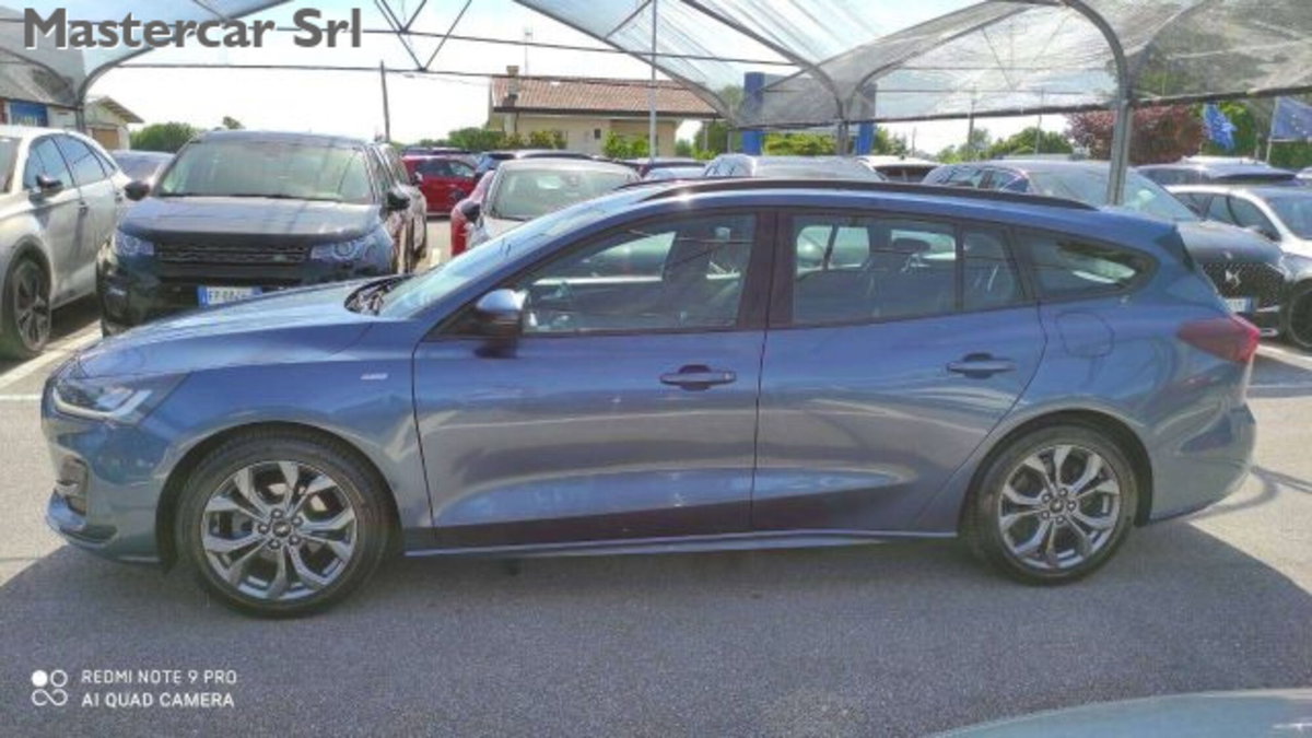 Ford Focus Station Wagon 1.0 EcoBoost 125 CV automatico SW ST-Line (3)