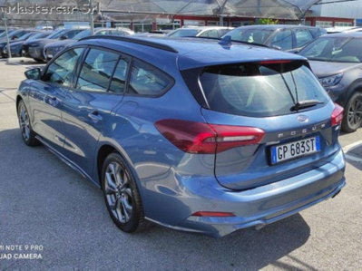 Ford Focus Station Wagon 1.0 EcoBoost 125 CV automatico SW ST-Line (4)