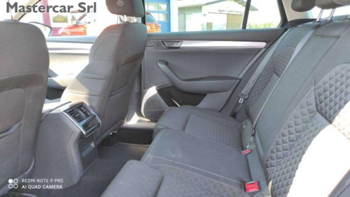 Skoda Superb Station Wagon 2.0 TDI EVO 200 CV SCR DSG Wagon 4x4 Executive (11)