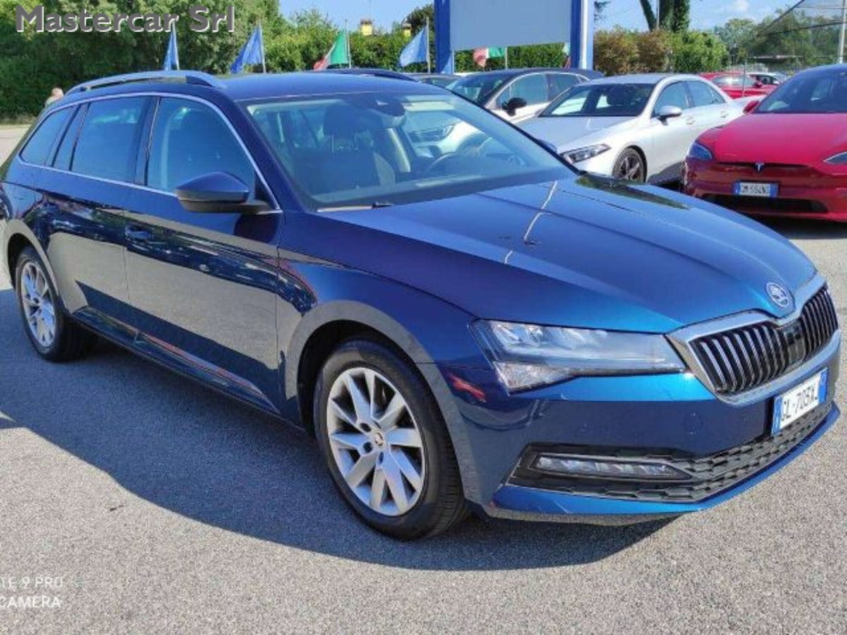 Skoda Superb Station Wagon 2.0 TDI EVO 200 CV SCR DSG Wagon 4x4 Executive (8)