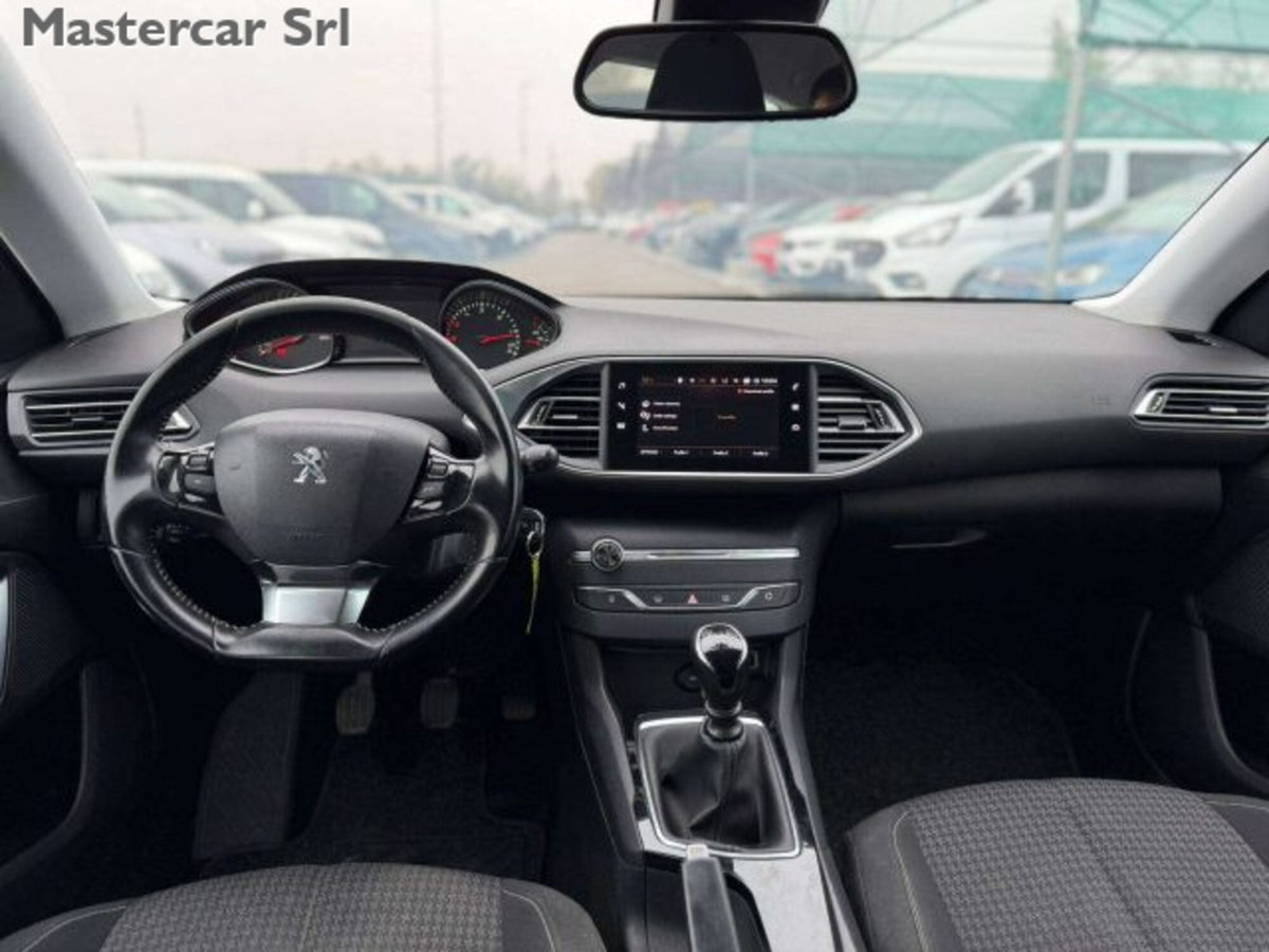 Peugeot 308 SW BlueHDi 100 S&S Business (14)