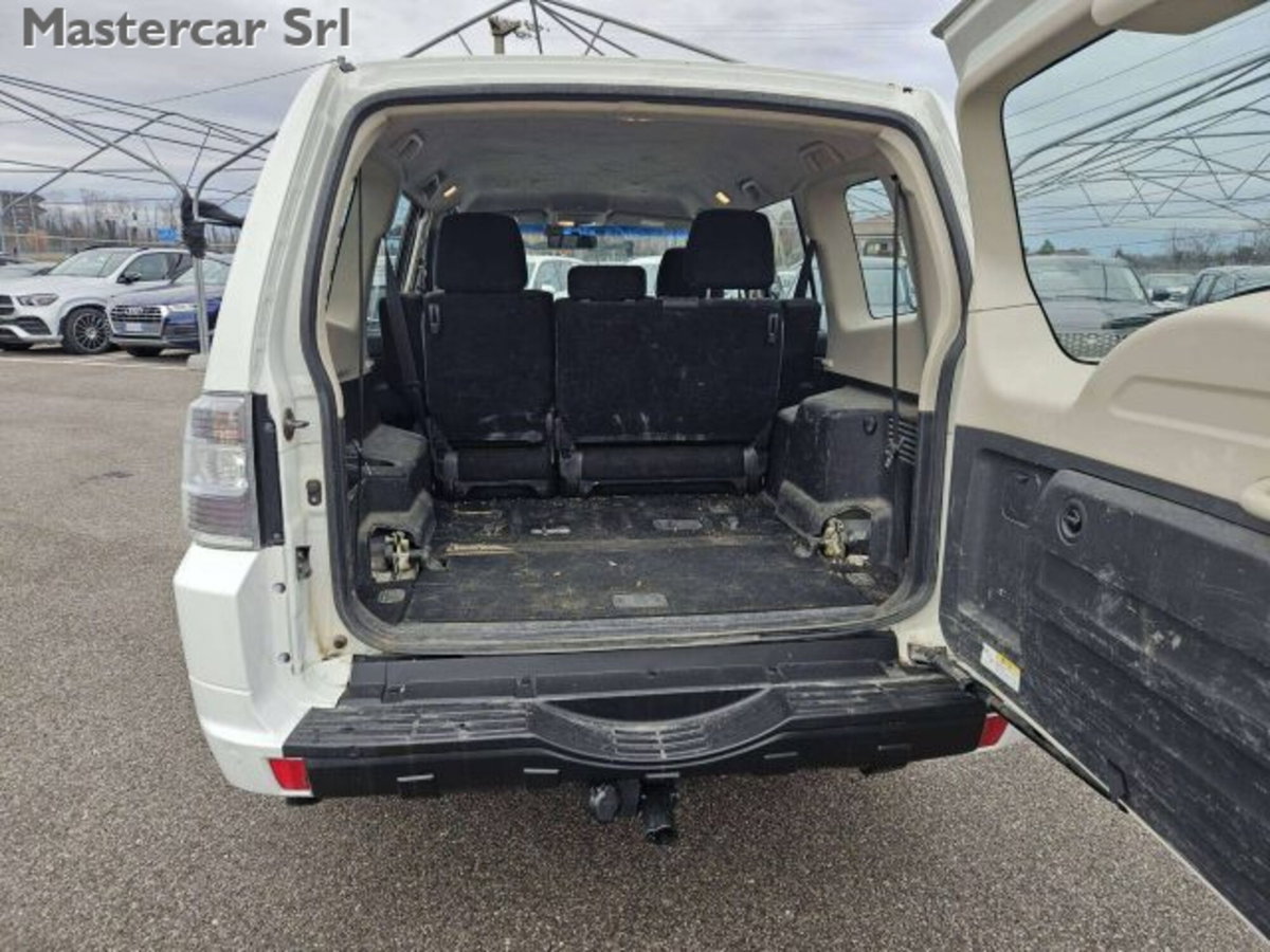 Mitsubishi Pajero 3.2 DI-D 16V aut. 5p. Instyle DPF (14)