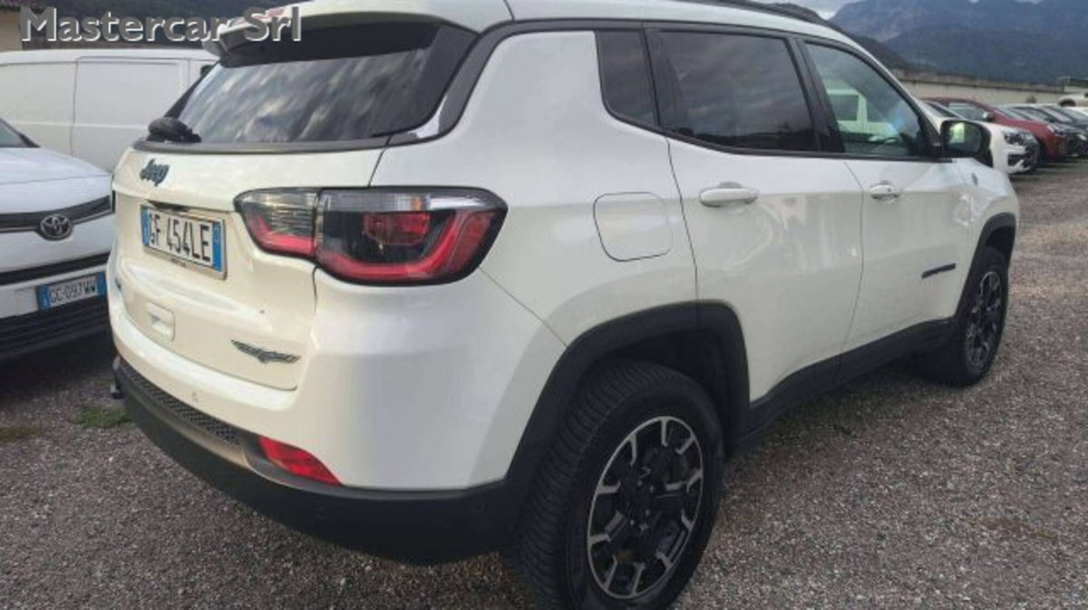 Jeep Compass 1.3 T4 240CV PHEV AT6 4xe Trailhawk (4)