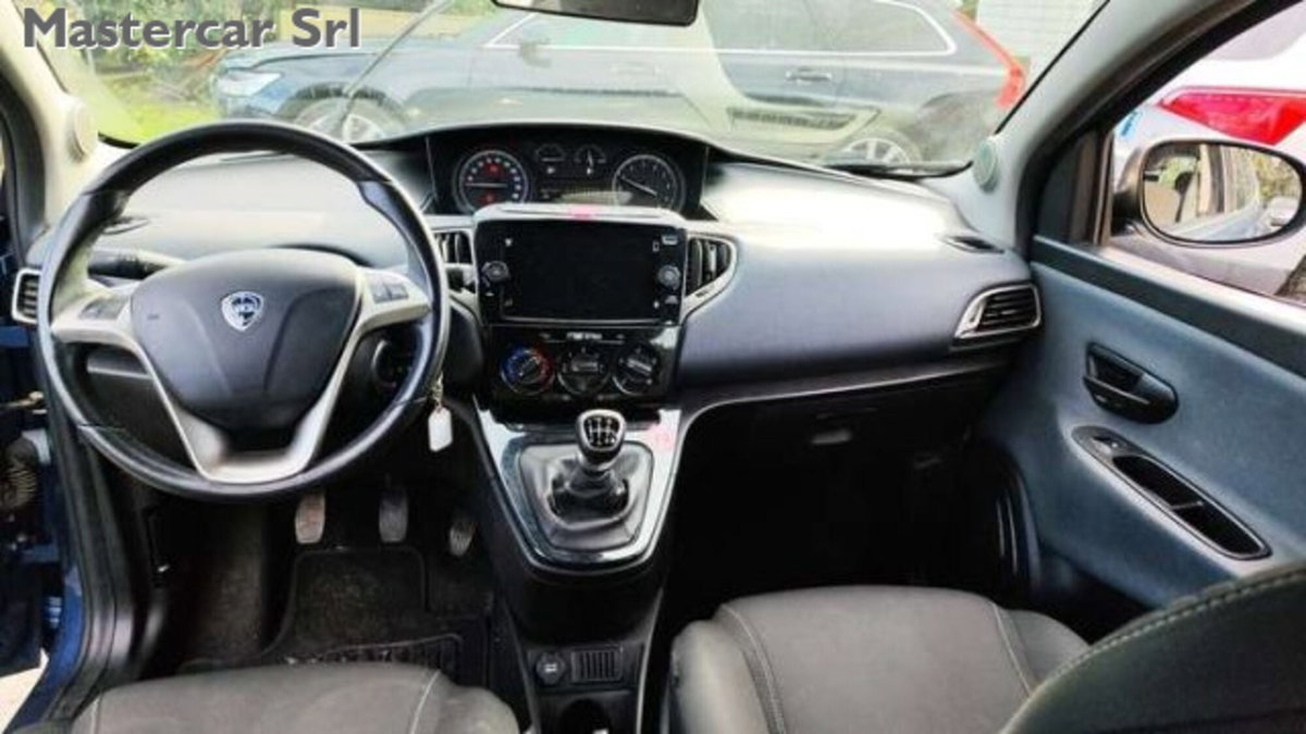 Lancia Ypsilon 1.0 FireFly 5 porte S&S Hybrid Gold Plus (6)