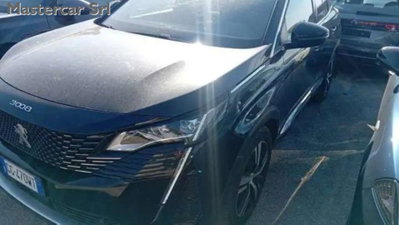 Peugeot 3008 Hybrid 225 e-EAT8 GT Pack (2)