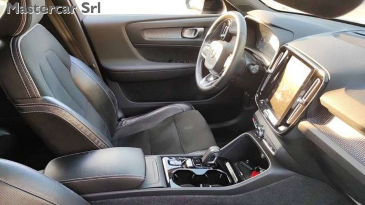 Volvo XC40 D3 Geartronic R-design (6)