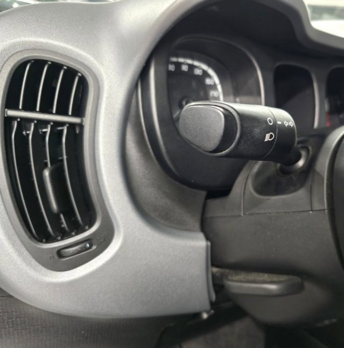 Fiat Panda 1.0 firefly hybrid s&s 70cv 5p.ti (4)
