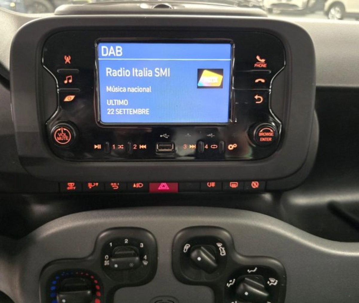 Fiat Panda 1.0 firefly hybrid s&s 70cv 5p.ti (7)