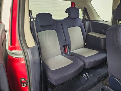 Peugeot 1007 1.4 Trendy (12)